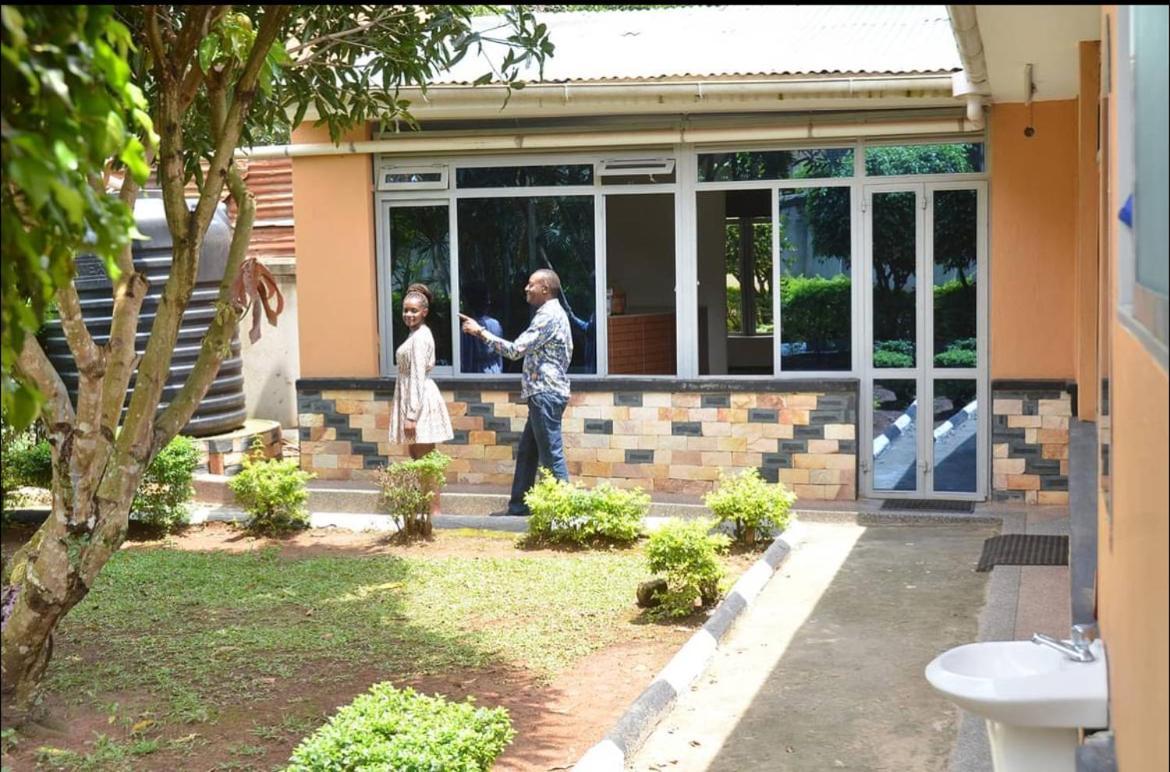 Merian Gardens And Guest House Mukono Town Экстерьер фото