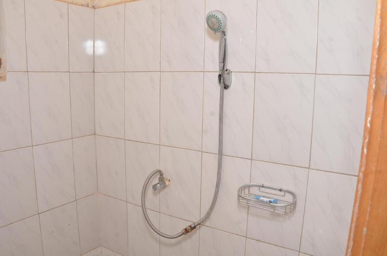 Merian Gardens And Guest House Mukono Town Экстерьер фото